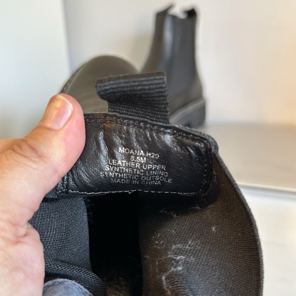 NWT Chelsea style ankle boots ! Brand new only worn in the house for 5 minutes - Picture 4 of 5